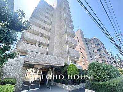 外観：漂う上質な空気感、マンションに入れば「おかえりなさい」と笑顔で迎えてくれるエントランス。最良の心配りを感じるマンションでした。