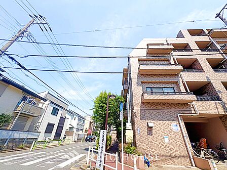 【バルコニー】陽当たりがよく、お洗濯も気持ちよくこなせそうです。