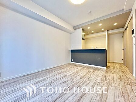 【LIVING】◆住む喜び、楽しさ、感動◆を君と共有したい。いつまでもずっと家族を見渡せるこの広い空間で。