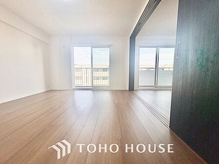 使いやすく、明るい洋室に仕上がります。子供部屋や趣味のお部屋にご利用できます。ご自身で家具などを配置し、素敵な空間を創り上げられます。