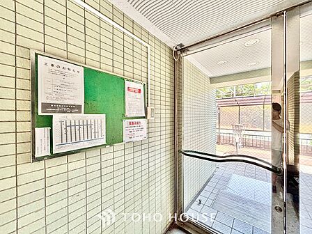 ◆窓を開けると◆冷涼な風、そよぐリビング。だんらんの場所はここから始まり、ここで終わる。家族の笑顔が集う素敵な場所だから、こだわり抜いた思いが詰まっているのだと思う。