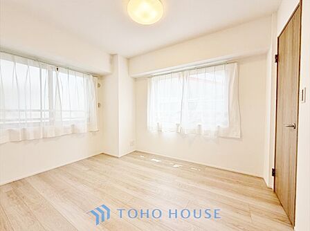 【PRIVATE ROOM】◆属毛離裏◆子は父を手本とし、母に愛育されて成長する。家族の深い繋がり。いつまでも大切にしたい。