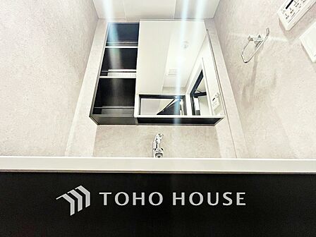 【WASHROOM】◆快適◆煌びやかな暮らしの中にも忘れたくない快適さ。大きな収納が助けてくれます。