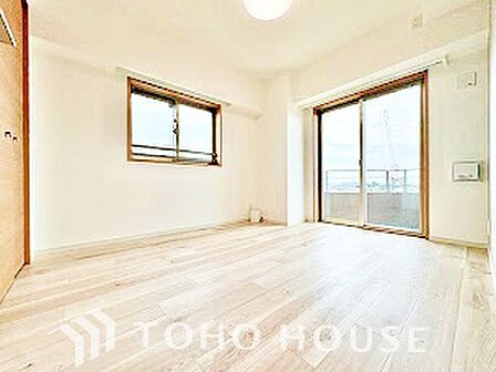 【居室】主寝室としても、お子様のお部屋としても使いやすい一室です。