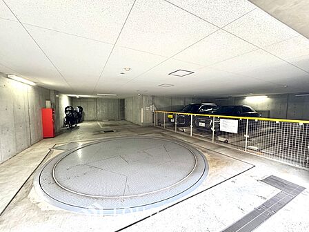 ◆駐車場◆大切な車を置いておける。敷地内に駐車場があるとお出かけの際に便利です。