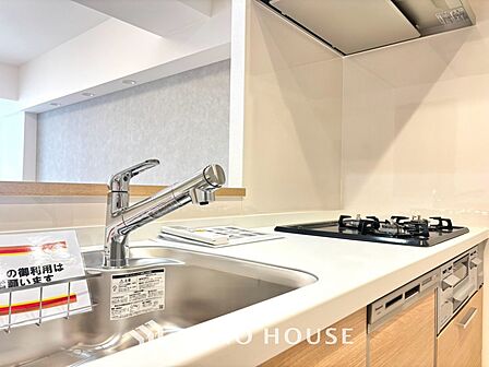 ◆愛育◆キッチンは家族の絆を育む大切な空間。シンプルで使い易いSystemKitchenで愉しく作る料理は愛情のある美味しいご馳走に。家族で使える広々としたダイニングキッチンです。