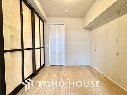 【PRIVATE ROOM】◆属毛離裏◆子は父を手本とし、母に愛育されて成長する。家族の深い繋がり。いつまでも大切にしたい。