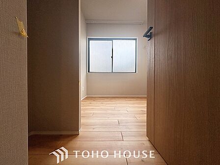 【Private room】感性を育むプライベートルームはシンプルでスマートな空間。好みの空間で読書をしたり、音楽を聞いたりと一人の時間も充実したものにできます。