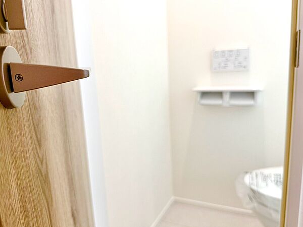 トイレを拡大表示