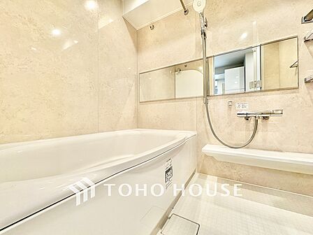 ◆浴室◆の温もりを感じ、ふわりと寄り添う太陽の妖精たちが自然と僕達を微睡ませる。うとうとしたい訳ではないがそんな時間が嫌いじゃない自分がここにいる。