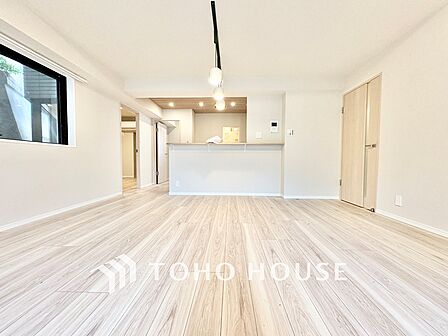 ◆隠された美しさ◆流麗な音楽が流れているような繊細でいながら整然かつ堅牢なこの空間。この空間は確かに美しい。しかし、そこには美しさ以上のものが隠されている。
