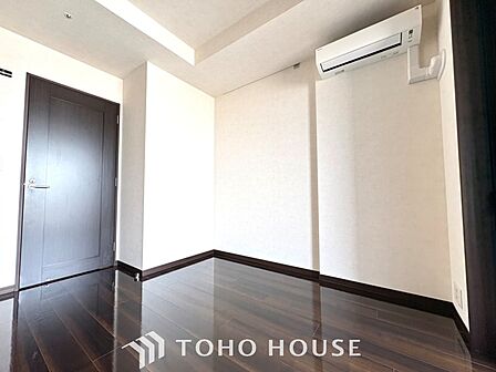 【Quietness】プライベートなお部屋では静かに時を過ごしたい。読書をして、物思いにふける・・光りに満たされた安らぎの空間をがここにはあります。