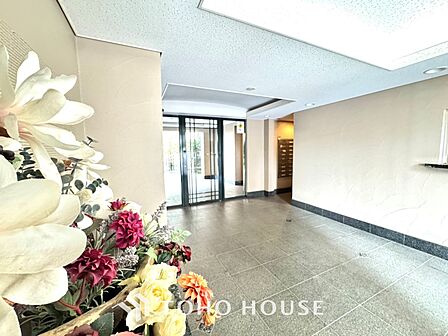 ほんの少しのこだわり。ちょっとした色使いがその家がもつ雰囲気、趣（おもむき）を携え、暮らす家族や訪ねてくる友人・知人に新鮮な香りを運んできます。