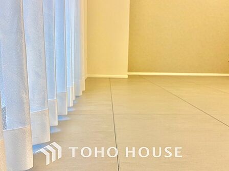 【LIVING】◆住む喜び、楽しさ、感動◆を君と共有したい。いつまでもずっと家族を見渡せるこの広い空間で。