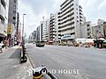 【House ...