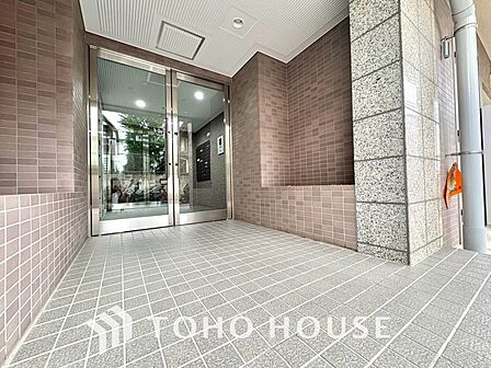 【ENTRANCE】◆そびえ立つ◆我が家のシンボル。遠くの空が赤く染まる夕べが待ち遠しい。