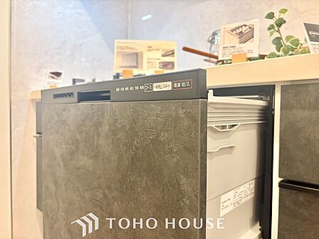 ◆食洗機◆お子様の面倒を見れる時間が増え時短になります。加えて手荒れも防げてしかも節水が高い為、大変人気があり重宝します。