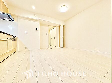 【リビング】家族が自然と集まりたくなる、心地よい広さの空間。