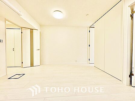 【リビング】ゆったりとした空間で、それぞれが自由に過ごせる物件です