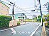 外観：気持ちの良い朝をつくりだし、夕方には笑顔を取り戻させてくれるミラー。パウダールームはいつでも本来の自分を取り戻せる空間。明るく仕上げてあります。