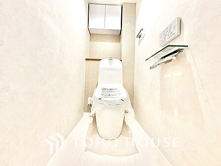 【トイレ】落ち着いた空間に仕上がっており快適にご使用できそうです。