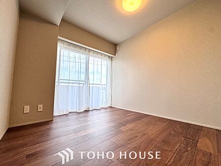 【Quietness】プライベートなお部屋では静かに時を過ごしたい。読書をして、物思いにふける・・光りに満たされた安らぎの空間をがここにはあります。