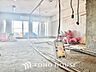 室内：【LIVING】◆陽光◆が差し込む。この開放的なLDKに家族の笑顔が集う。家族が一緒に過ごす空間は明るく、そして居心地よく。