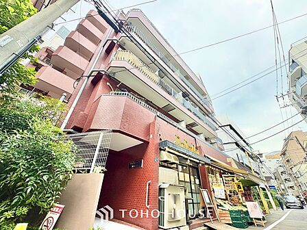◆トイレ◆トイレも全て新品に交換されており、清々しく新生活を始めることができます。白基調の清潔感のある空間に生まれ変わりました。