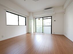 東京メトロ日比谷線 入谷駅 徒歩8分の賃貸マンション 4階ワンルームのリビング/ダイニング