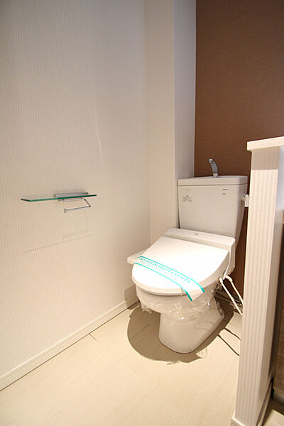 画像12:ウォシュレット機能付のトイレ