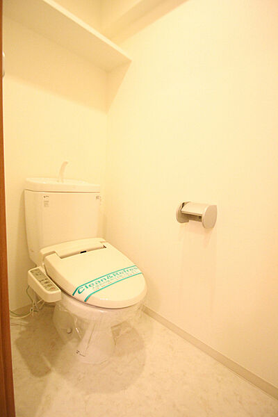 画像11:ウォシュレット機能付トイレ
