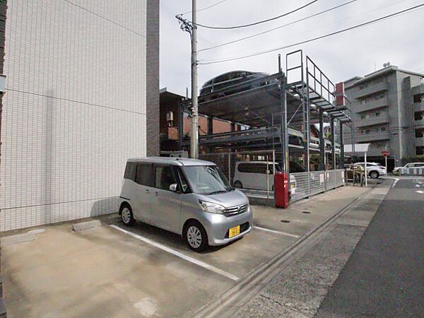 画像8:駐車場