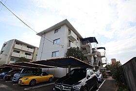 中部東山荘北棟 302 ｜ 愛知県名古屋市千種区東山元町２丁目（賃貸マンション3LDK・2階・76.00㎡） その1