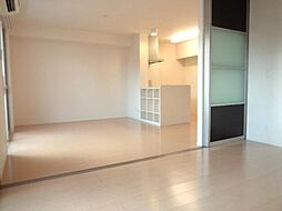 イモービリアーレ・タンタン　II棟 202 2階2LDKのリビング/ダイニング