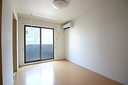 イル　レジーナ　II 105 1階1Kのリビング/ダイニング