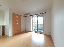 ミニヨン・レジデンス 102 1階2LDKのリビング/ダイニング