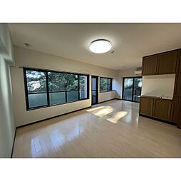 カスティーリョ南山 301 3階3LDKのリビング/ダイニング