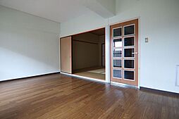 シャトー汐路 202 2階2LDKのリビング/ダイニング