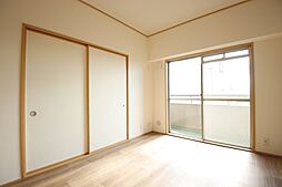 アラカワビル 303 3階2LDKのリビング/ダイニング