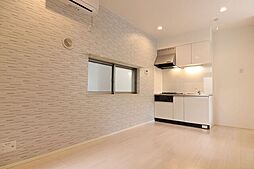 カーネルビレッジ 102 1階1LDKのリビング/ダイニング