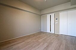 オープンブルーム八田StationFront(旧:RESID 1303 13階1Kのリビング/ダイニング