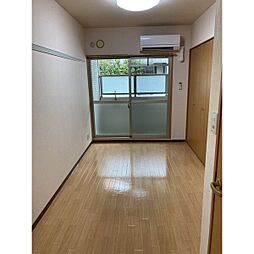 レジデンス悠海(吹上) 101 1階ワンルームのリビング/ダイニング