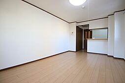 ヴィラ・イレブンス 205 2階ワンルームのリビング/ダイニング