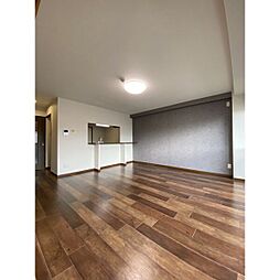 シーズンコート泰明町 4LDKの写真