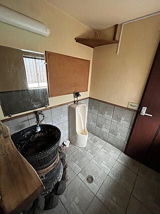 トイレと手洗い...