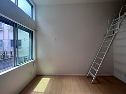 OVEST 101 1階1Kのリビング/ダイニング