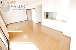 YMレジデンス相模大野 301 3階3LDKのリビング/ダイニング