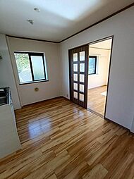 東急田園都市線 二子玉川駅 バス13分 宇奈根地区会館下車 徒歩3分の賃貸マンション 1階3DKのリビング/ダイニング