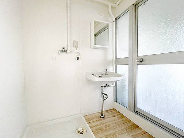 apartment 東京都港区虎ノ門４丁目3-13　ヒューリック神谷町ビル4階