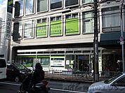 三井住友銀行　茨木支店 徒歩8分。 590m